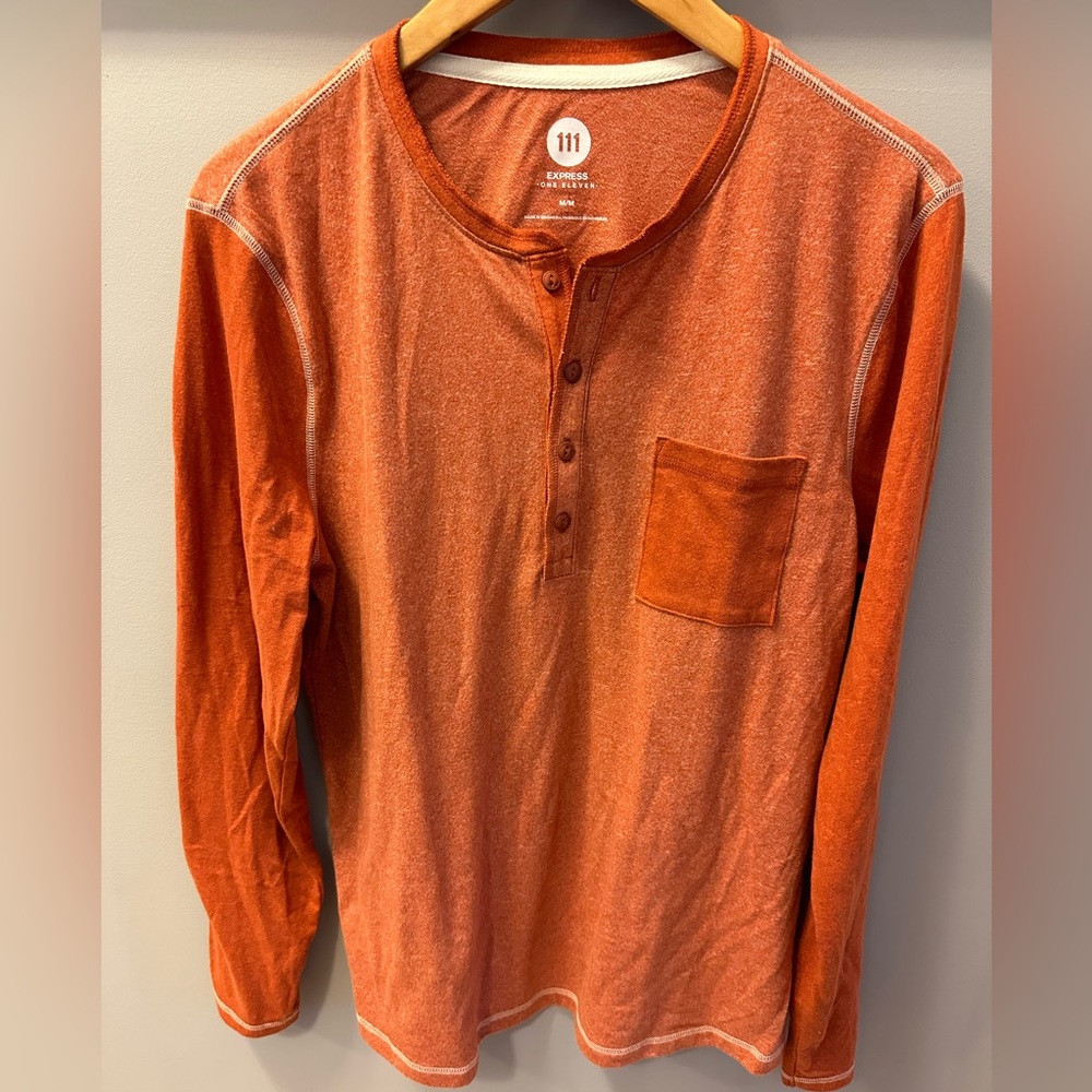 Express One Eleven size M men’s long sleeve 4 button Henley tee